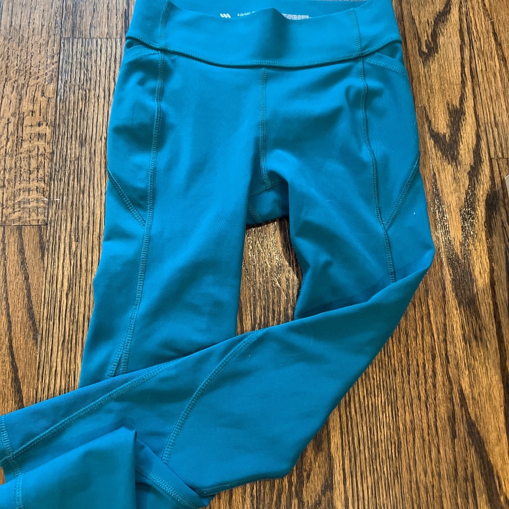 Athletic leggings